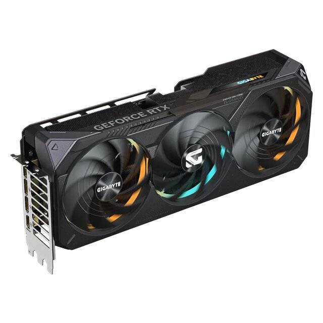 Alternative view of GIGABYTE GeForce RTX 5070 Gaming OC 12G